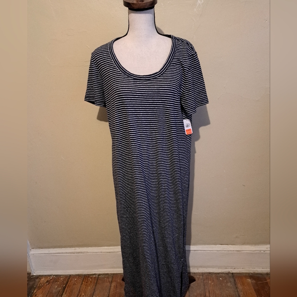 Old Navy size large dress.